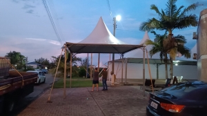 TENDA CHAPEU DE BRUXA 5X5MTS BRANCA